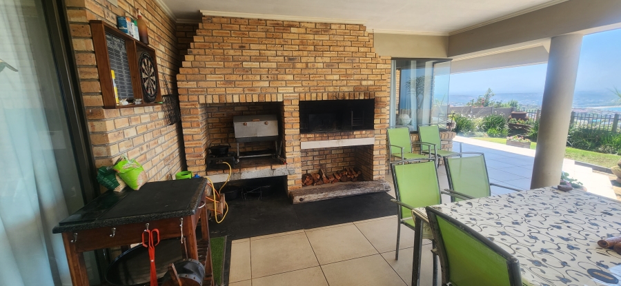 6 Bedroom Property for Sale in Da Nova Western Cape